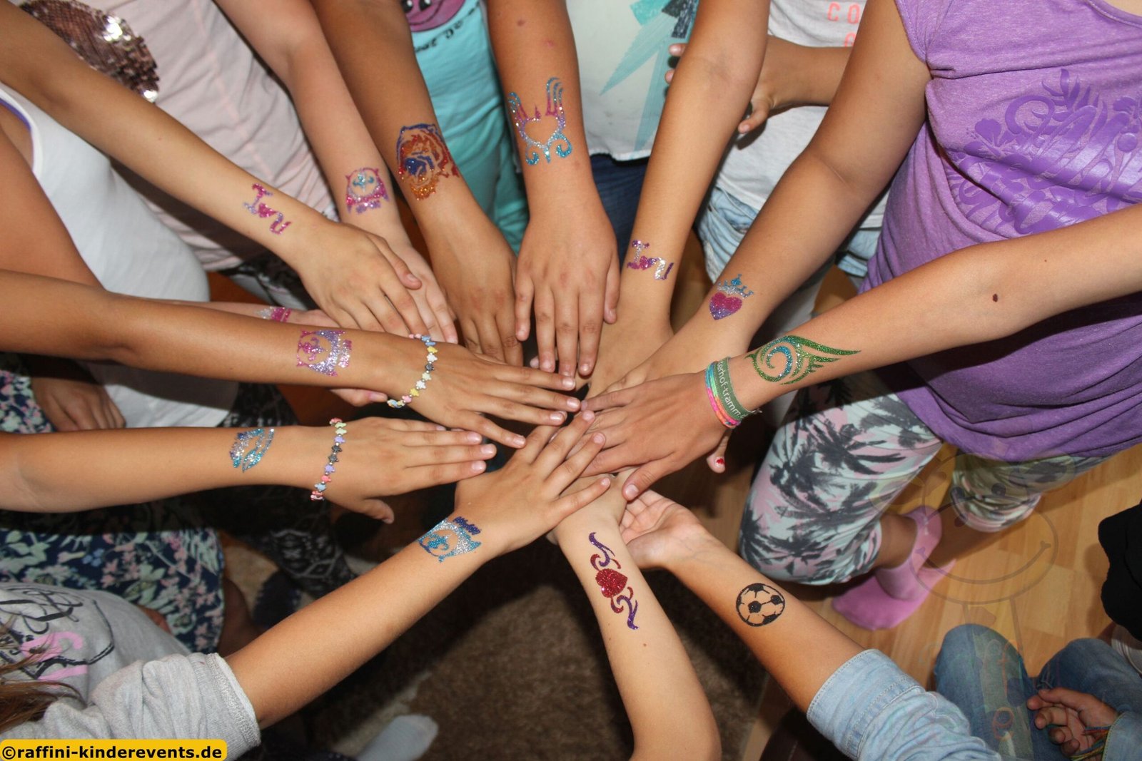 Glitzer Tattoos Wellness Kinderparty